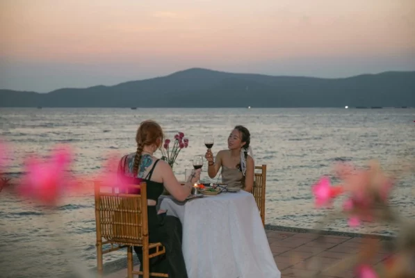 - Welcome to Whale Island resort - Welcome to Whale Island resort