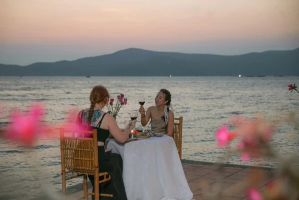- Welcome to Whale Island resort - Welcome to Whale Island resort