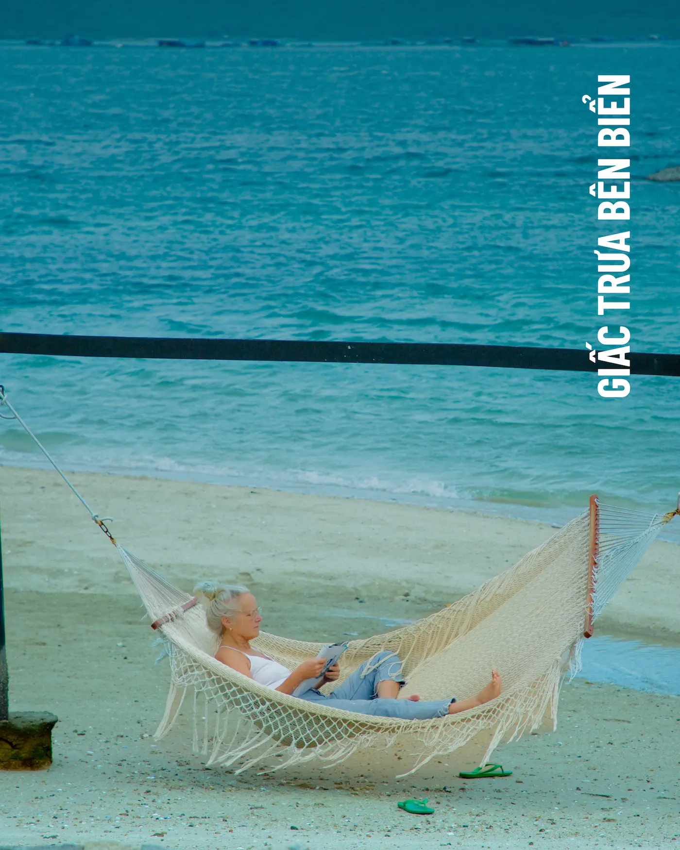 Giấc trưa bên biển